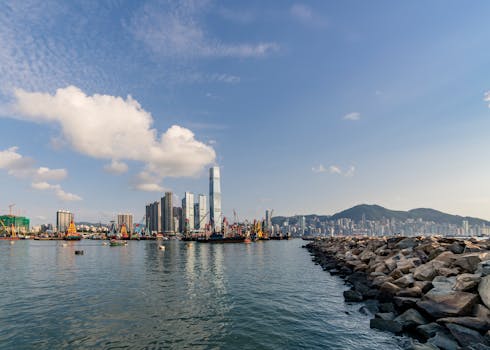  上海首批限售房源解禁潮来临，楼市供给格局悄然转变。 房产家居