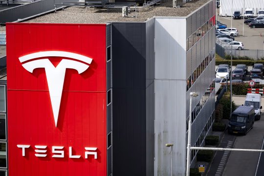  欧洲电动车市场现复苏迹象；特斯拉销量实现一年多来首次增长。 汽车科技